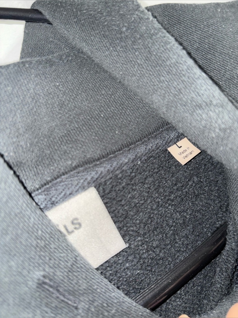 Fear of God Essentials Black Pullover Hoodie Large - Picture 3 of 4